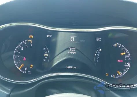 2015 Jeep Grand Cherokee Altitude z USA, uszkodzony, nr VIN 1C4RJFAG8FC955154